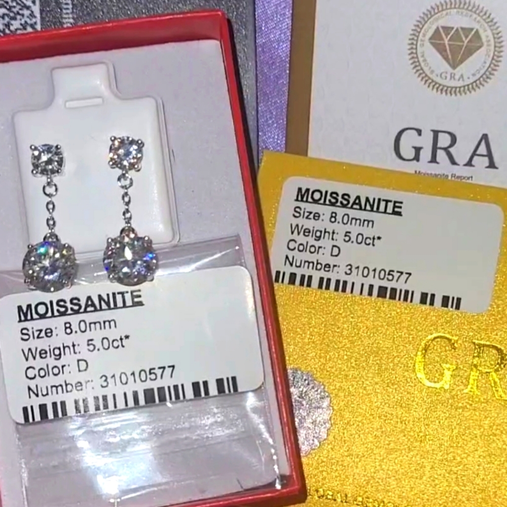 LOWSTART💞5 CT MOISSANITE 925  GOLD STUD SCREW BACK EARING W/GRA 1,800$